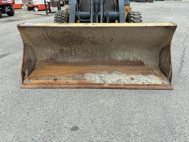Image of John Deere 410L equipment image 4