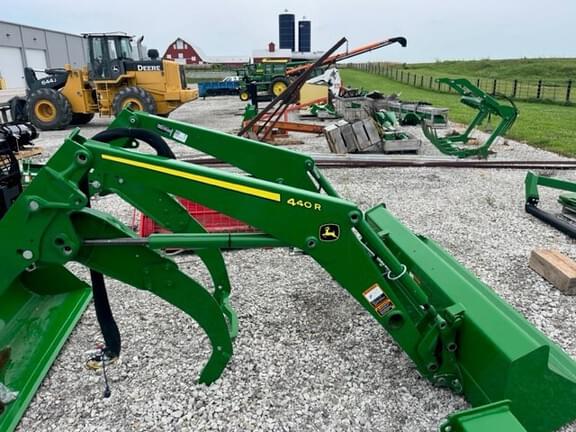 Image of John Deere 440R equipment image 1