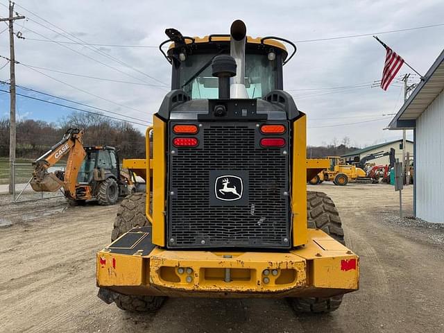 Image of John Deere 444K equipment image 3