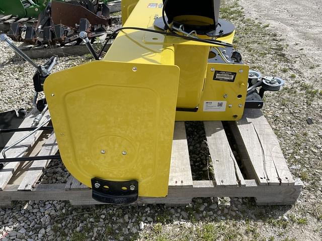 Image of John Deere 44" Snowblower equipment image 3