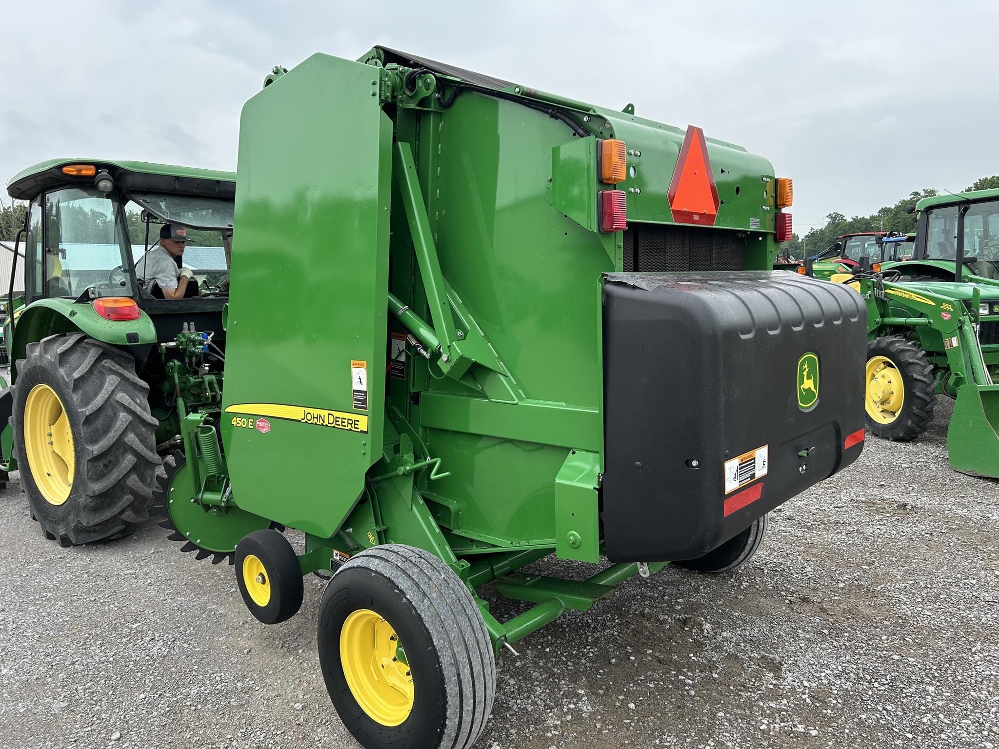 2020 John Deere 450E Equipment Image0