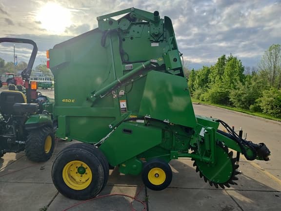 Image of John Deere 450E equipment image 3