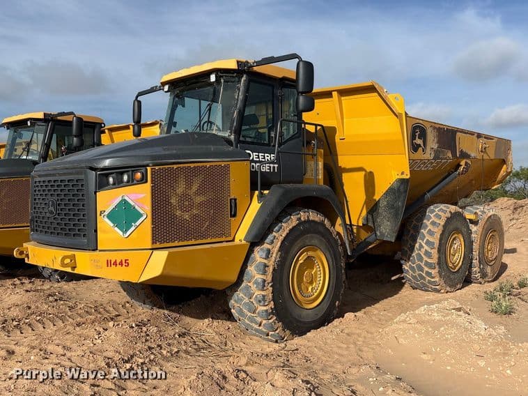 Image of John Deere 460E Primary image