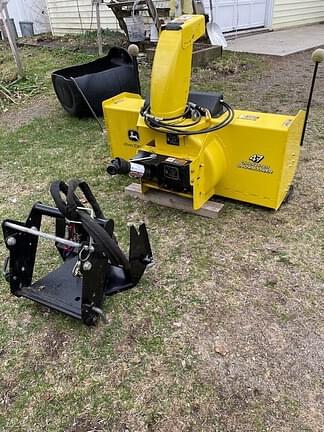 Image of John Deere 47" Snow Blower equipment image 4