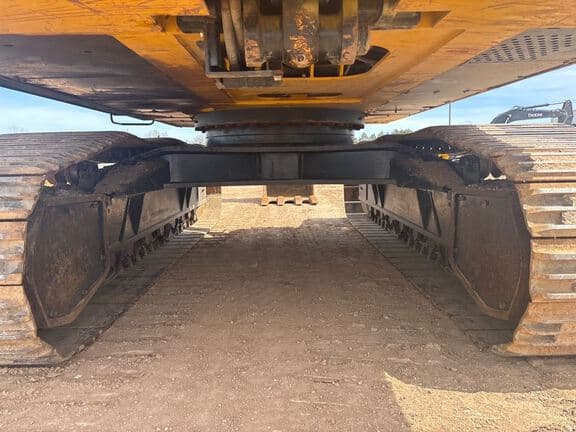 Image of John Deere 470GLC equipment image 4