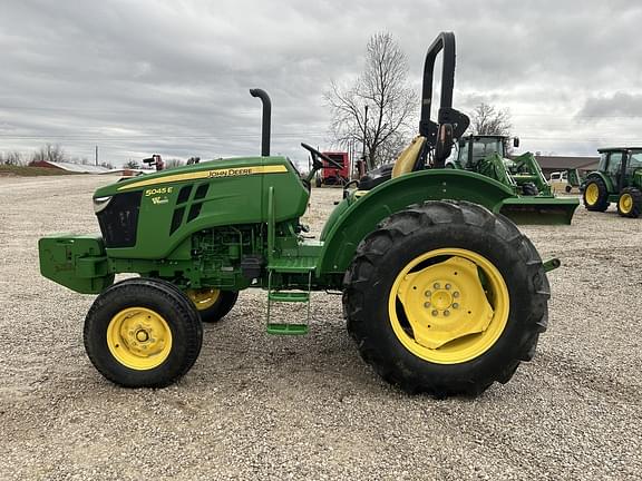 Image of John Deere 5045E equipment image 2