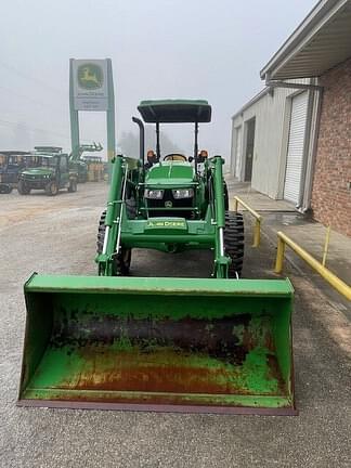 Image of John Deere 5045E equipment image 3