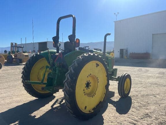 Image of John Deere 5045E equipment image 4