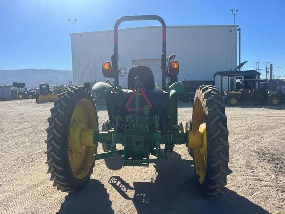 Image of John Deere 5045E equipment image 3