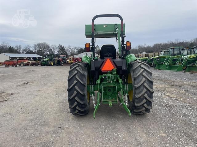 Image of John Deere 5045E equipment image 4