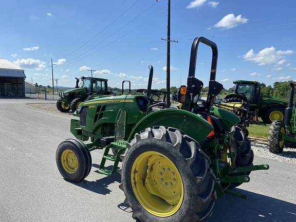 Image of John Deere 5045E equipment image 3