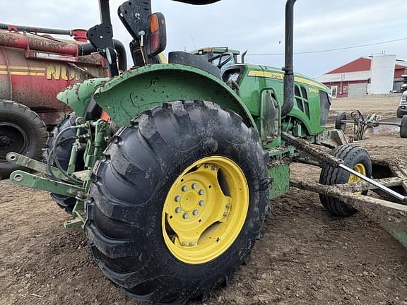 Image of John Deere 5045E equipment image 4