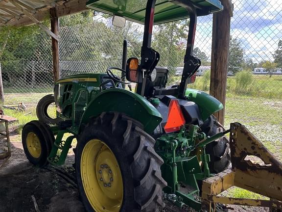 Image of John Deere 5045E equipment image 1