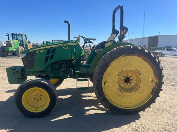 Image of John Deere 5045E equipment image 1