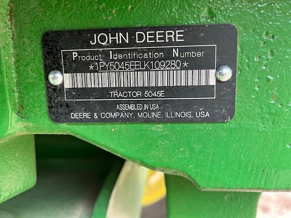 Image of John Deere 5045E equipment image 4