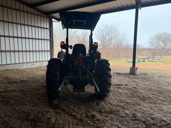 Image of John Deere 5045E equipment image 3