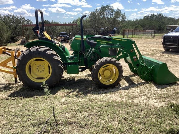 Image of John Deere 5055E equipment image 4