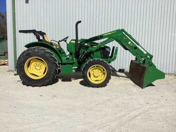 Image of John Deere 5055E equipment image 4
