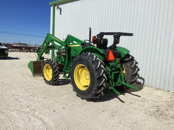 Image of John Deere 5055E equipment image 2