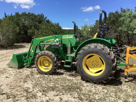 Image of John Deere 5055E equipment image 3