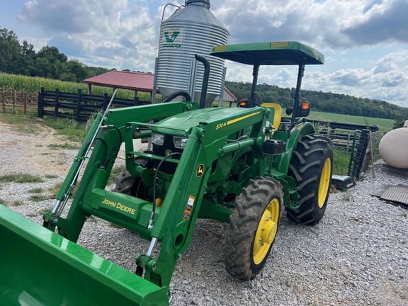 Main image John Deere 5055E