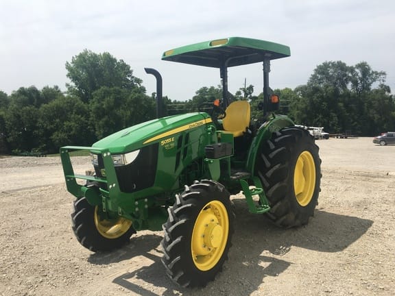 Main image John Deere 5055E