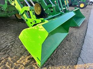 Main image John Deere 5055E 9