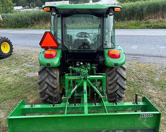 Image of John Deere 5055E equipment image 2