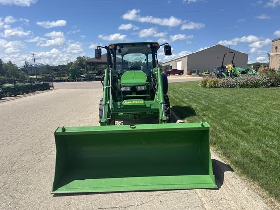 Image of John Deere 5055E equipment image 2