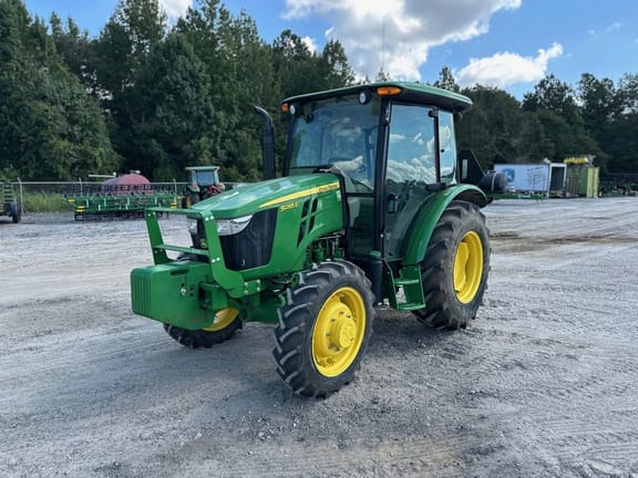 2020 John Deere 5055E Equipment Image0