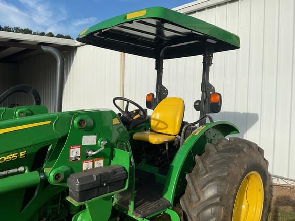Image of John Deere 5055E equipment image 1