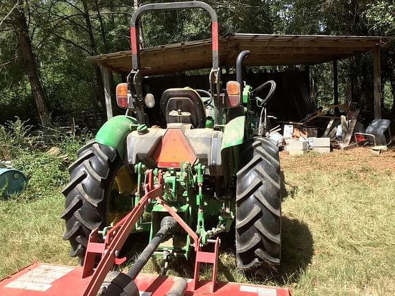 Image of John Deere 5055E equipment image 4