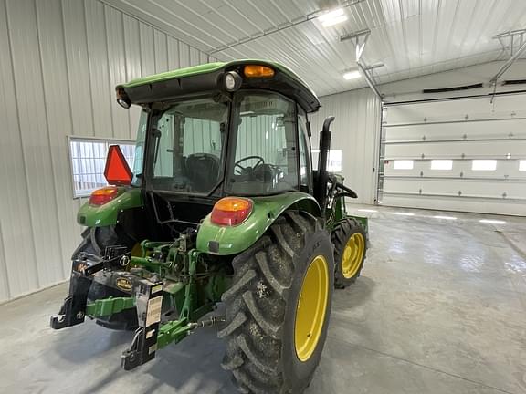 Image of John Deere 5055E equipment image 3