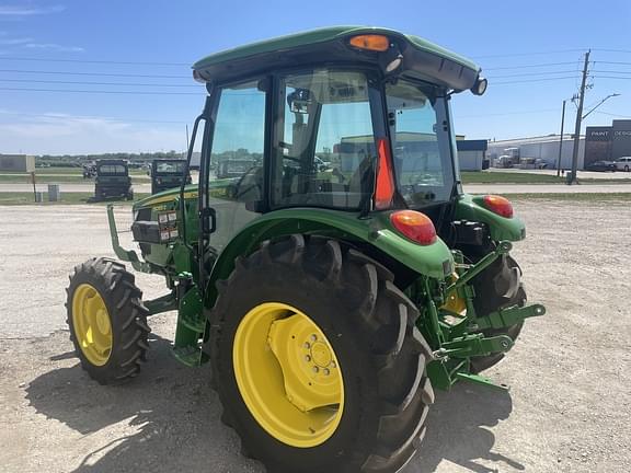 Image of John Deere 5055E equipment image 4