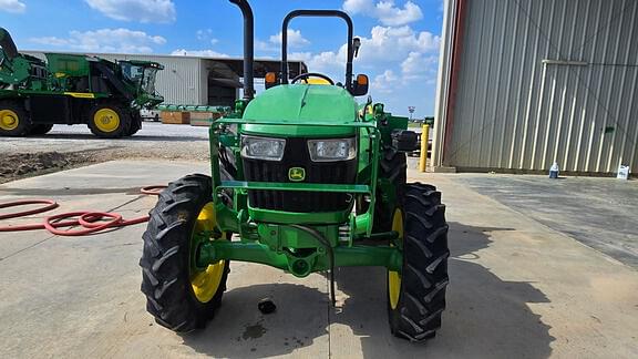 Image of John Deere 5065E equipment image 1