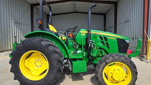 Image of John Deere 5065E Primary image