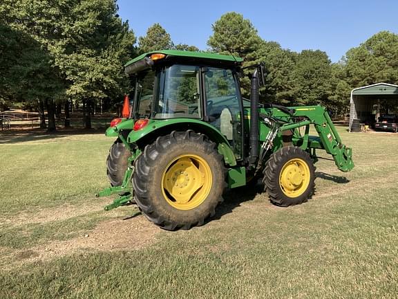 Image of John Deere 5065E equipment image 2