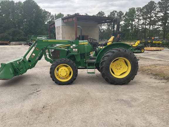Image of John Deere 5065E equipment image 1