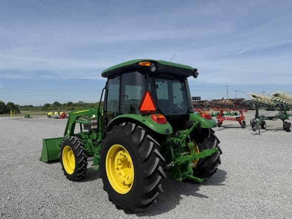 Image of John Deere 5065E equipment image 3