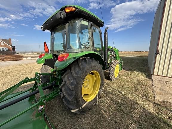 Image of John Deere 5065E equipment image 4