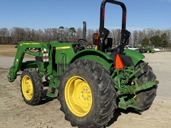 Image of John Deere 5065E equipment image 2