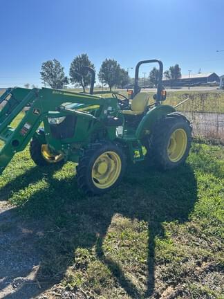 Image of John Deere 5065E equipment image 2