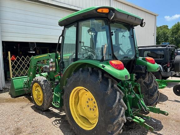 Image of John Deere 5065E equipment image 4