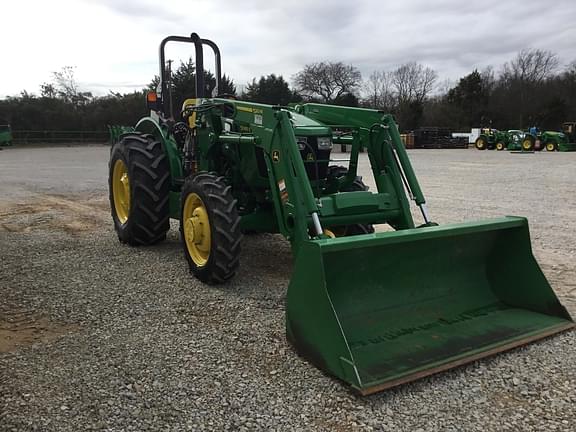 Image of John Deere 5065E equipment image 2