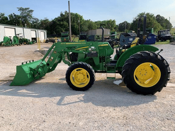 Main image John Deere 5065E