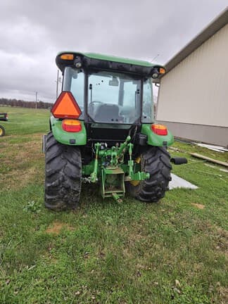Image of John Deere 5065E equipment image 3