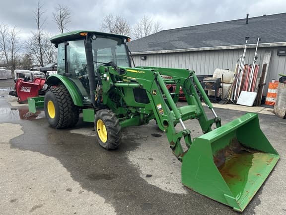 Image of John Deere 5065E equipment image 3