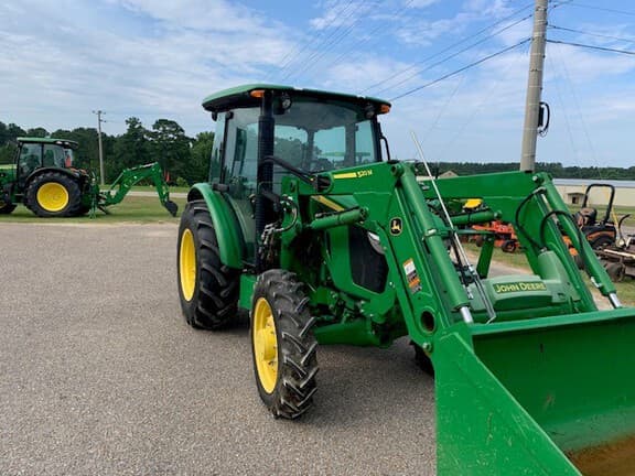 Image of John Deere 5065E equipment image 3