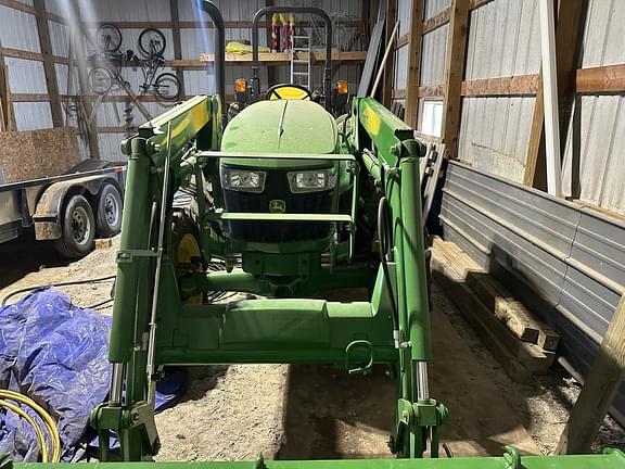 Image of John Deere 5065E equipment image 1