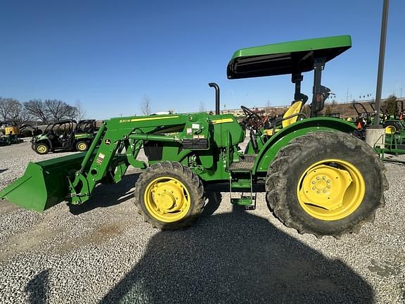 Image of John Deere 5065E equipment image 2